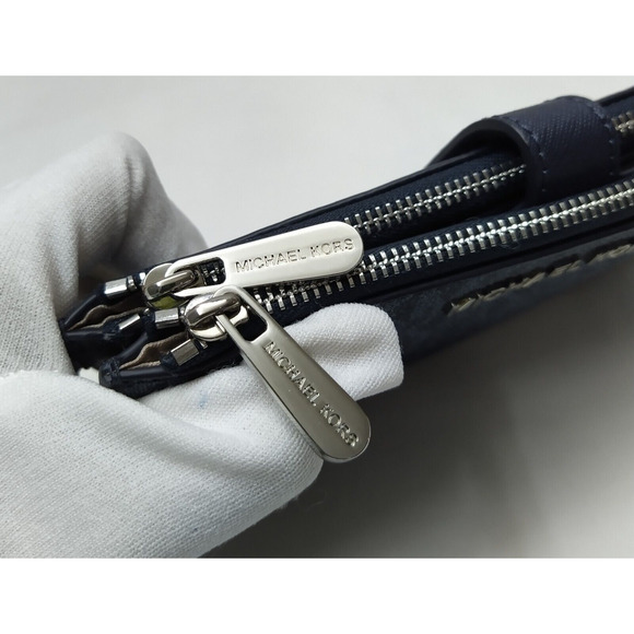 Michael Kors Blue Leather MK Printed Credit Card Wristlet Bifold Wallet - EUC - Picture 6 of 16